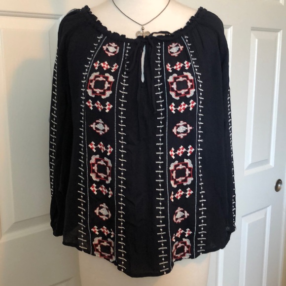 Abercrombie and Fitch Peasant Top - Picture 3 of 7